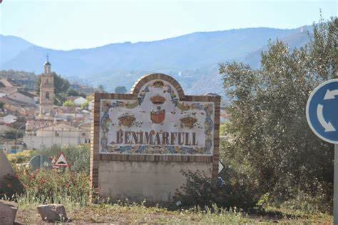 Chalet de 2 habitaciones en Benimarfull en venta con piscina garaje - 285.000 € (Ref: 9865728)