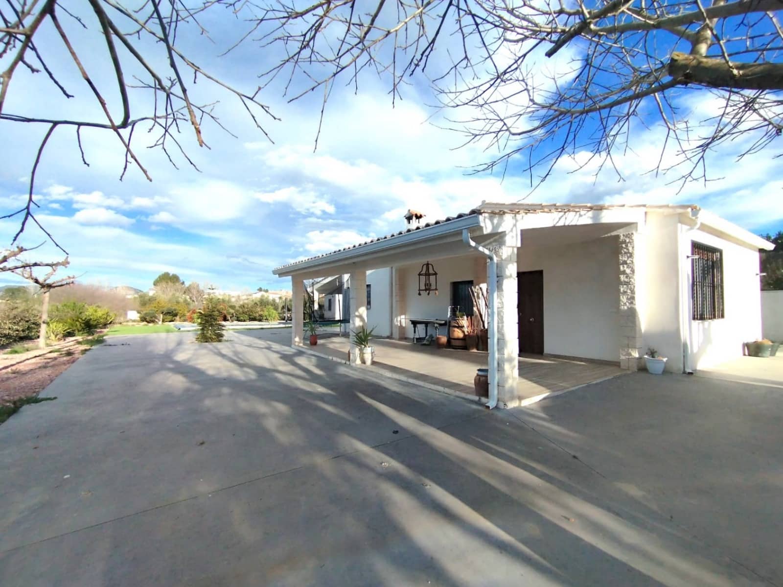 Chalet de 2 habitaciones en Benimarfull en venta con piscina garaje - 285.000 € (Ref: 9865728)