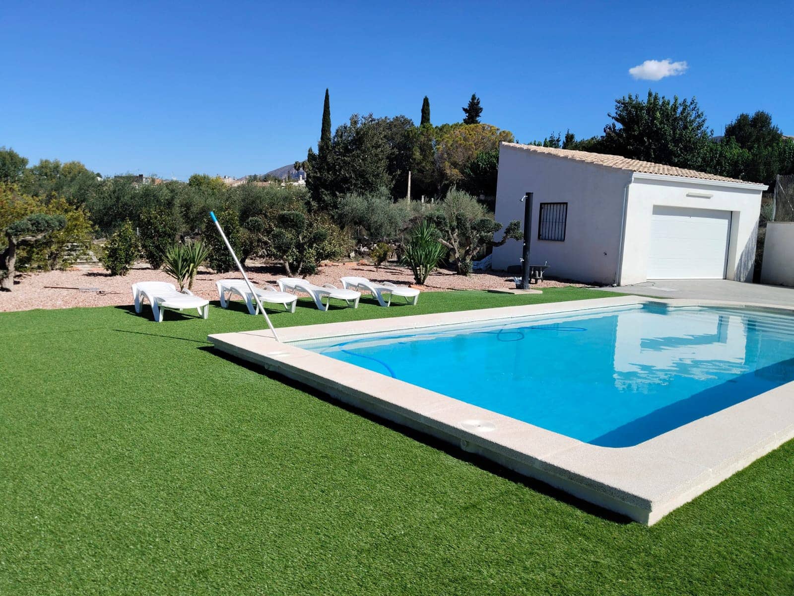 Chalet de 2 habitaciones en Benimarfull en venta con piscina garaje - 285.000 € (Ref: 9865728)