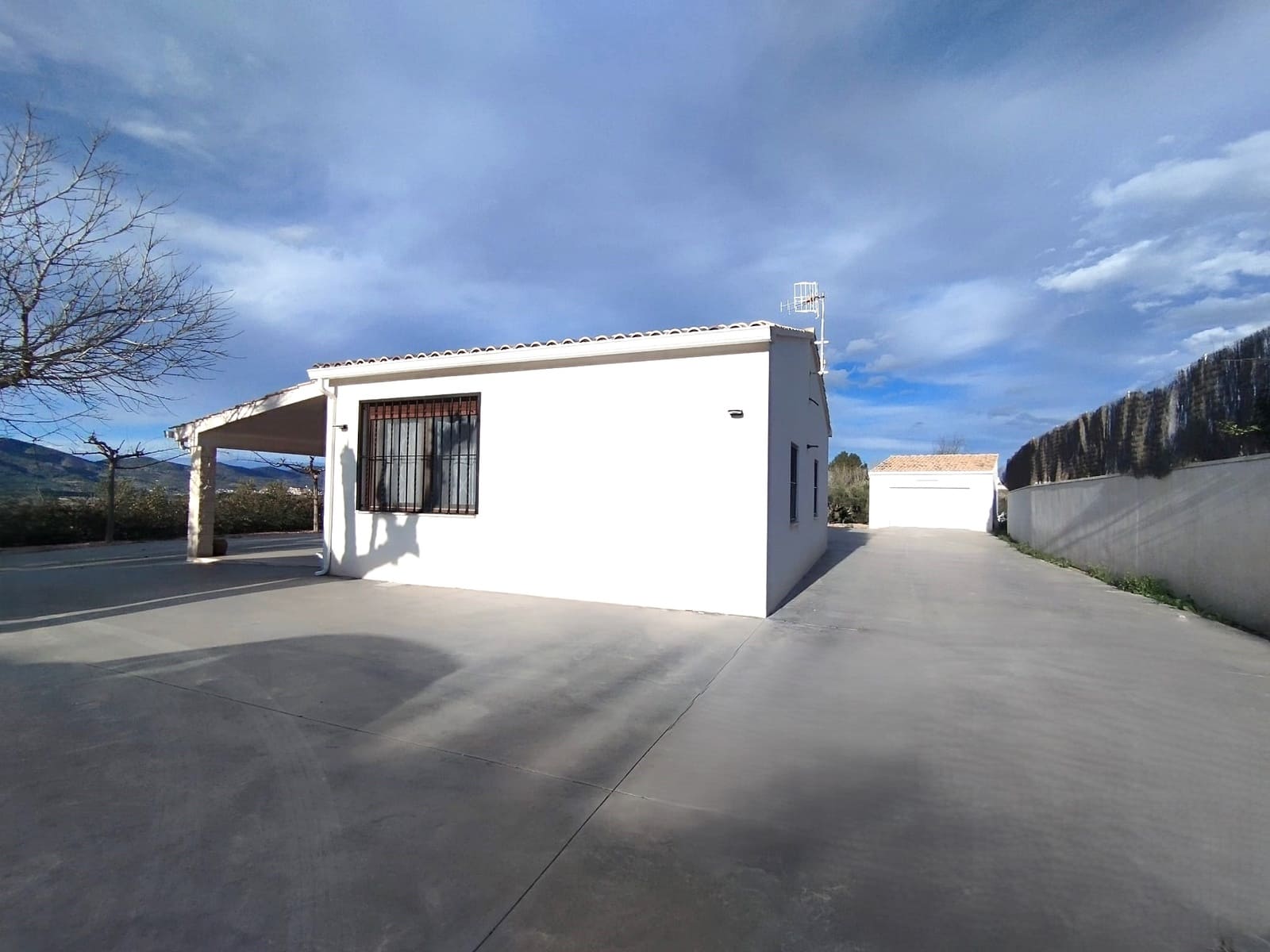 Chalet de 2 habitaciones en Benimarfull en venta con piscina garaje - 285.000 € (Ref: 9865728)