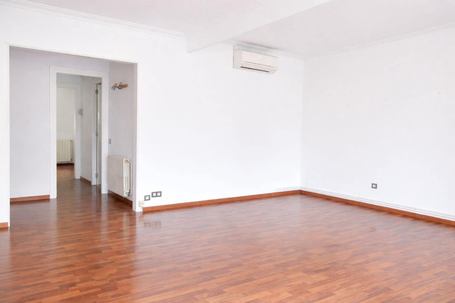 3 soveværelse Lejlighed til salg i Barcelona by - € 895.000 (Ref: 9865732)