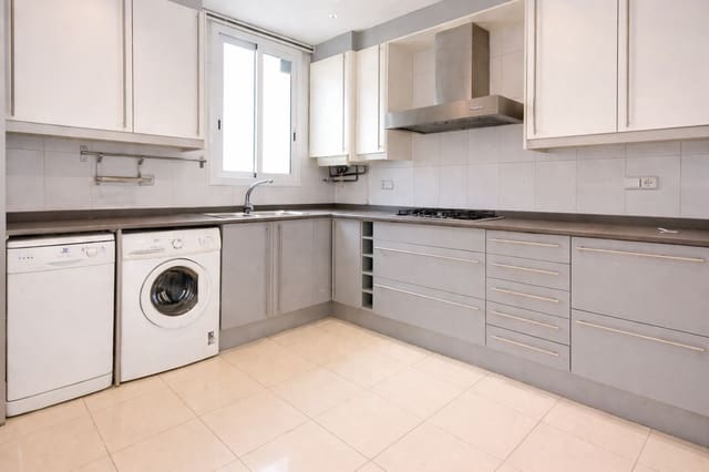 3 soveværelse Lejlighed til salg i Barcelona by - € 895.000 (Ref: 9865732)