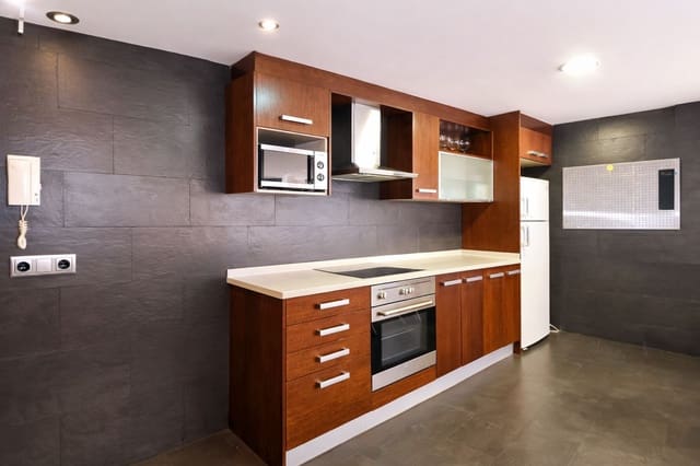 1 bedroom Flat for sale in Barcelona city - € 400,000 (Ref: 9865737)