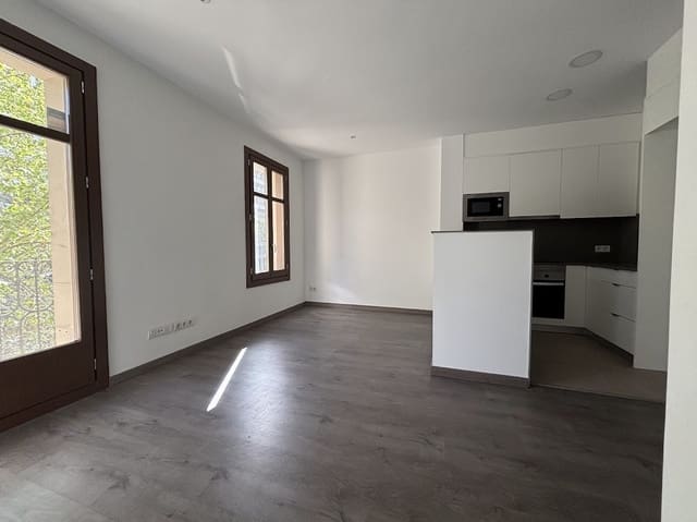 2 soveværelse Lejlighed til salg i Barcelona by - € 440.000 (Ref: 9865739)