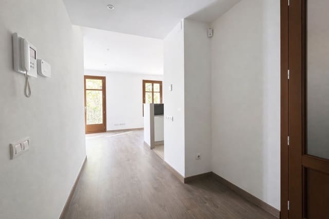 2 soveværelse Lejlighed til salg i Barcelona by - € 440.000 (Ref: 9865739)