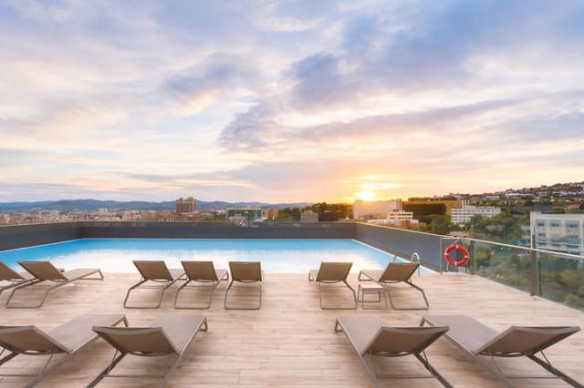 Studio te huur in Esplugues de Llobregat met zwembad - € 1.000 (Ref: 9865741)