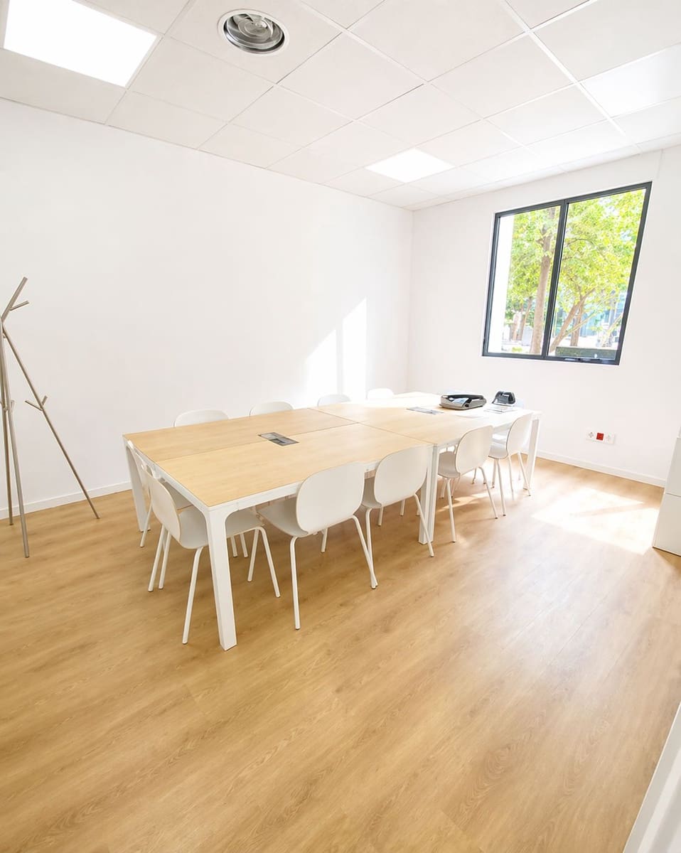 Commercial for rent in Barcelona city - € 5,000 (Ref: 9865746)