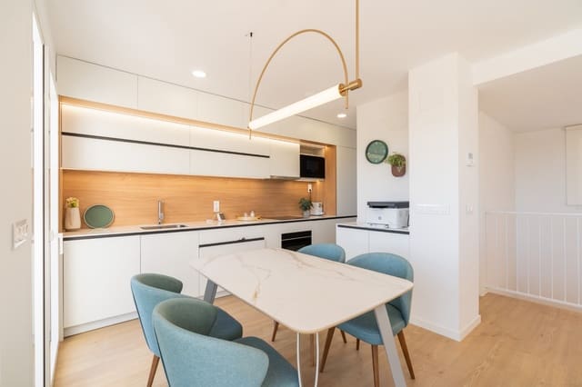 4 slaapkamer Rijtjeshuis te koop in La Nucia met zwembad garage - € 469.000 (Ref: 9865754)