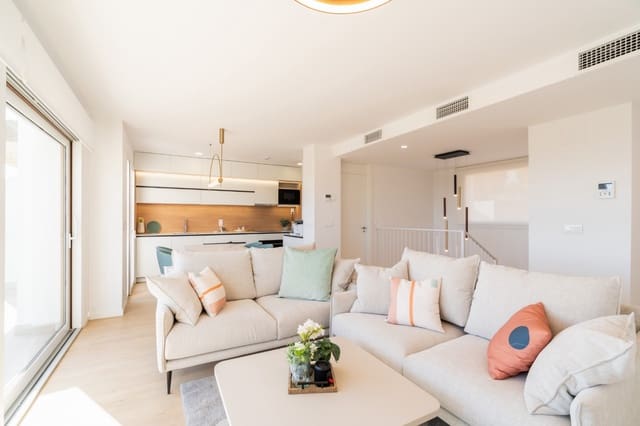4 slaapkamer Rijtjeshuis te koop in La Nucia met zwembad garage - € 469.000 (Ref: 9865754)