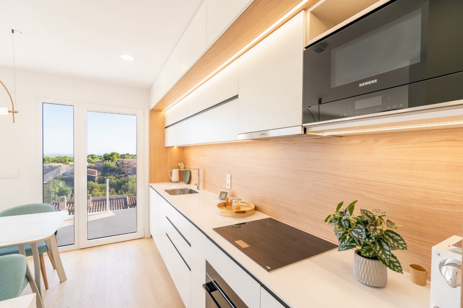 Adosado de 4 habitaciones en La Nucia en venta con piscina garaje - 469.000 € (Ref: 9865754)