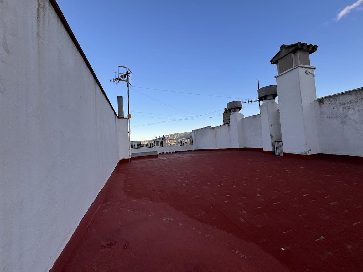 5 bedroom Townhouse for sale in Muro de Alcoy with garage - € 260,000 (Ref: 9865755)