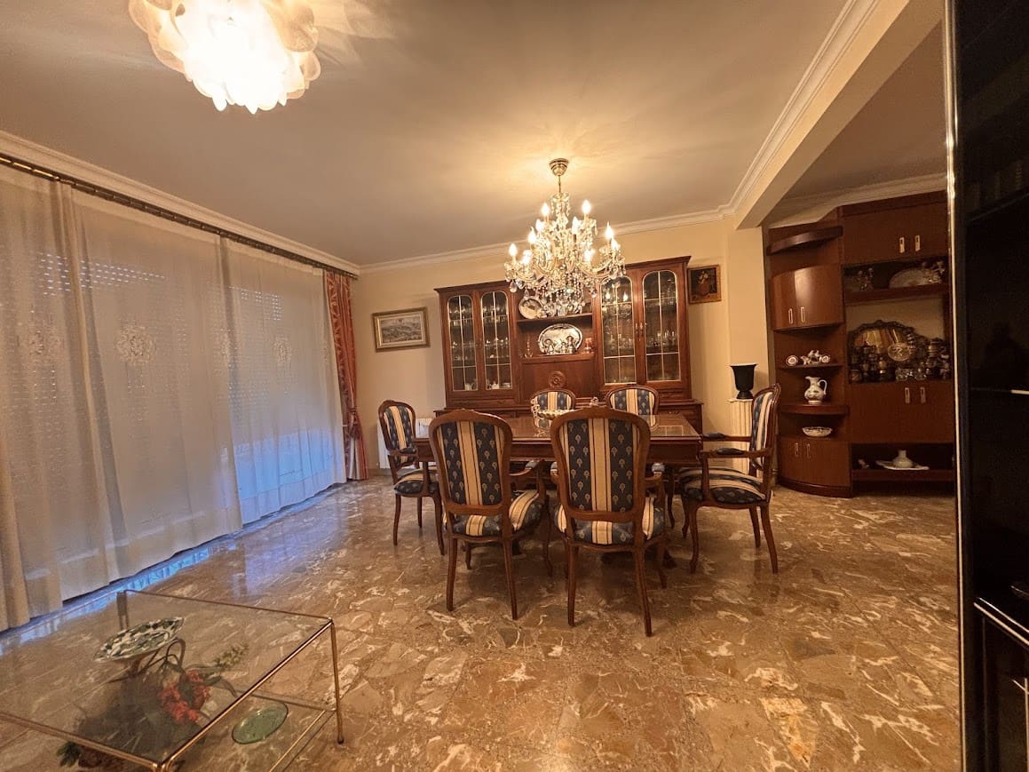 5 bedroom Townhouse for sale in Muro de Alcoy with garage - € 260,000 (Ref: 9865755)