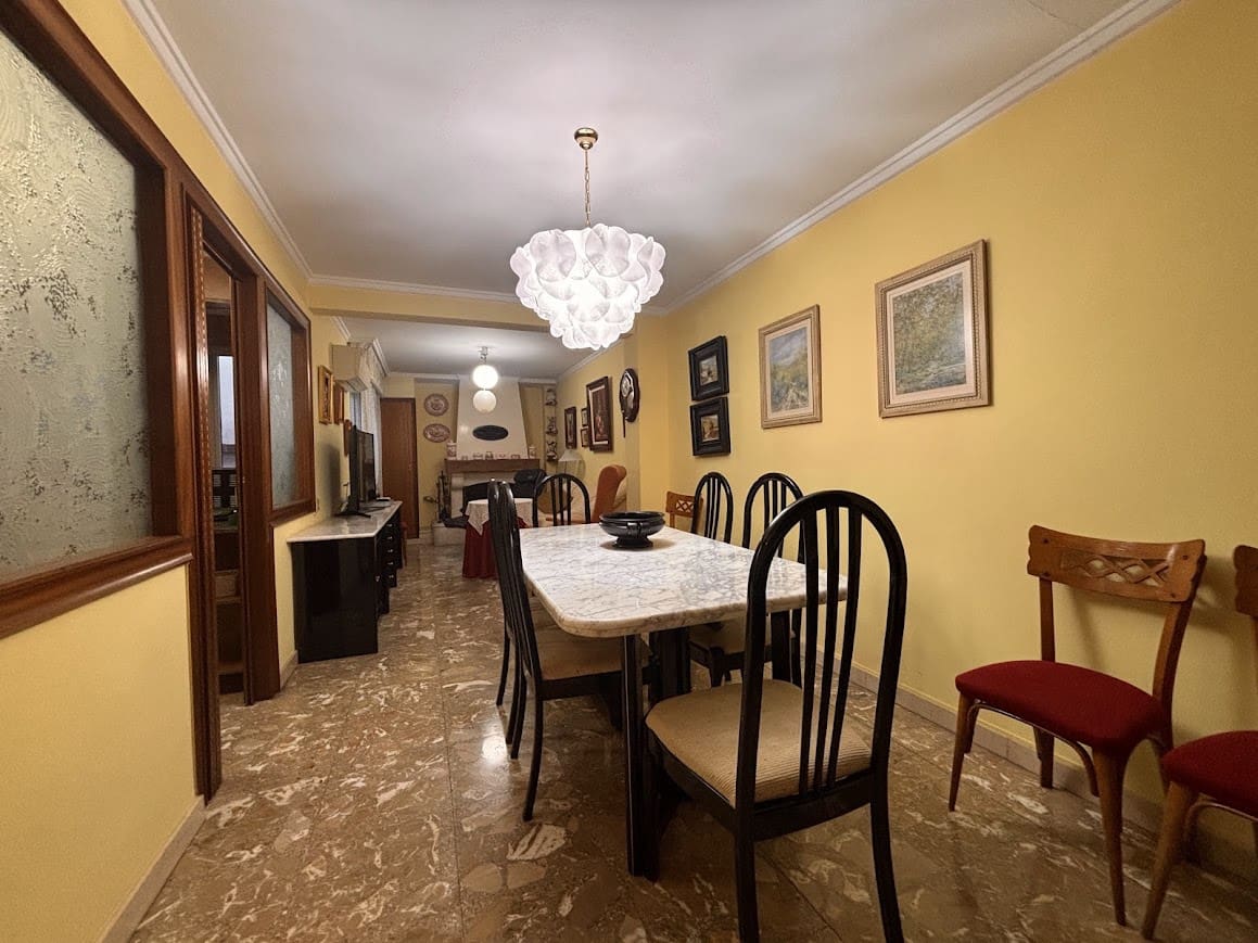 5 bedroom Townhouse for sale in Muro de Alcoy with garage - € 260,000 (Ref: 9865755)