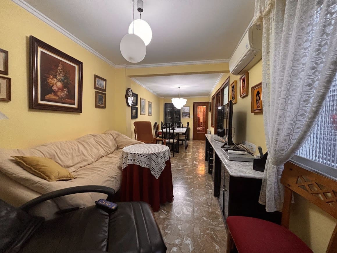 5 bedroom Townhouse for sale in Muro de Alcoy with garage - € 260,000 (Ref: 9865755)