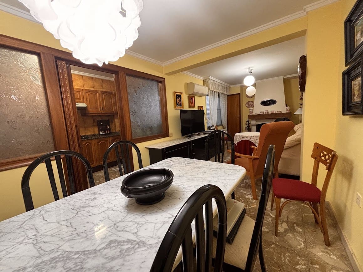 5 bedroom Townhouse for sale in Muro de Alcoy with garage - € 260,000 (Ref: 9865755)
