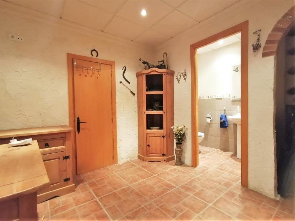3 bedroom Townhouse for sale in Muro de Alcoy with garage - € 140,000 (Ref: 9865757)