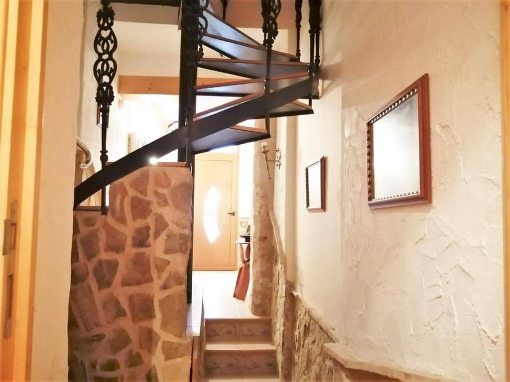 3 bedroom Townhouse for sale in Muro de Alcoy with garage - € 140,000 (Ref: 9865757)