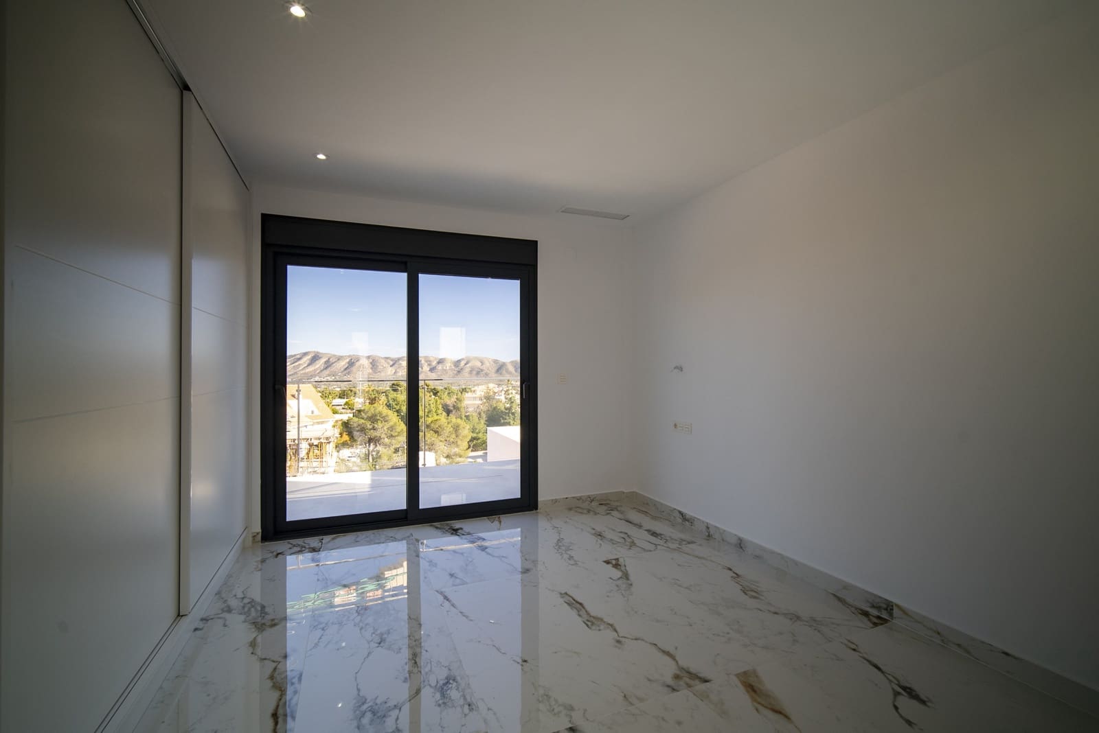3 soverom Villa til salgs i La Nucia med garasje - € 600 000 (Ref: 9865758)