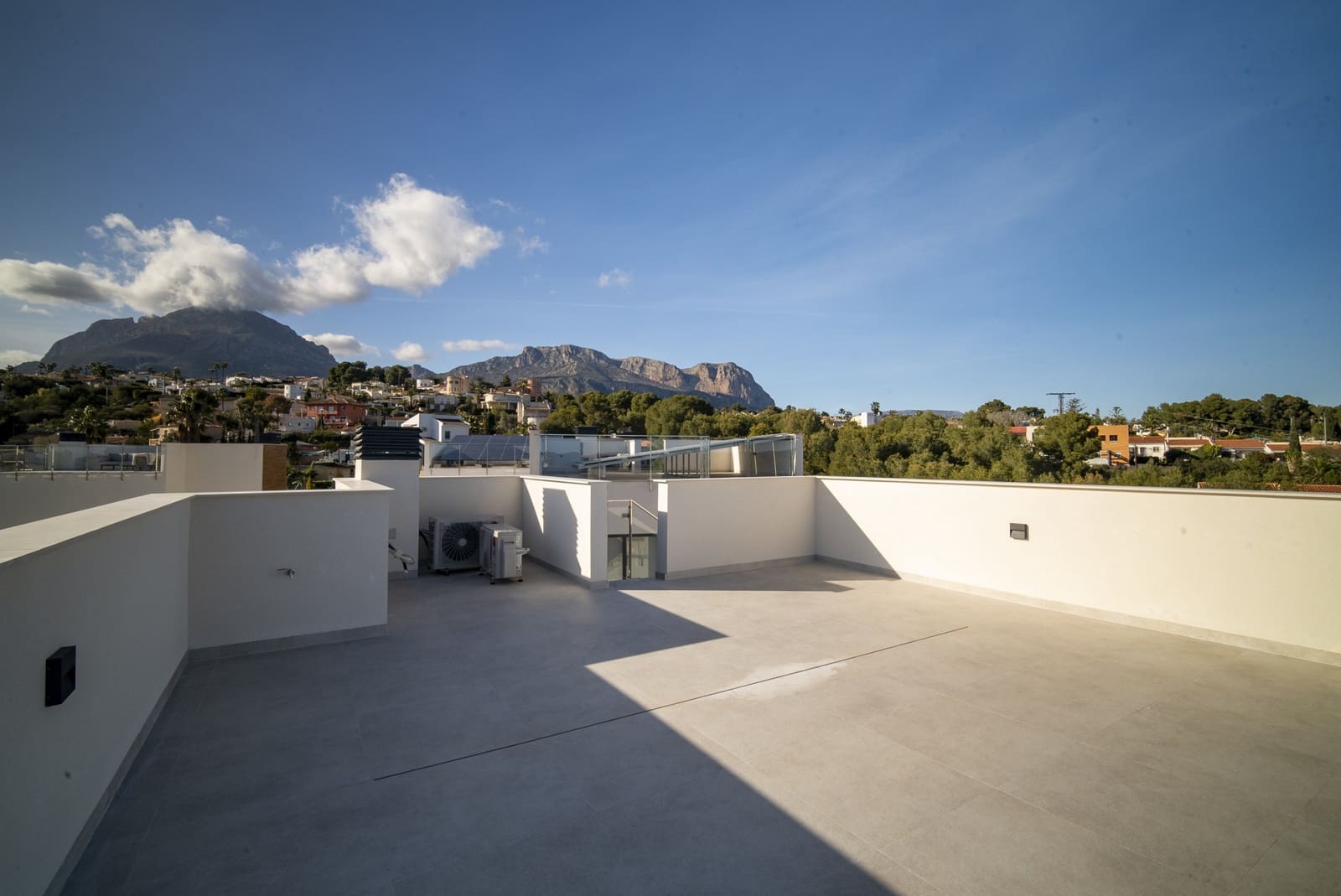 3 soverom Villa til salgs i La Nucia med garasje - € 600 000 (Ref: 9865758)