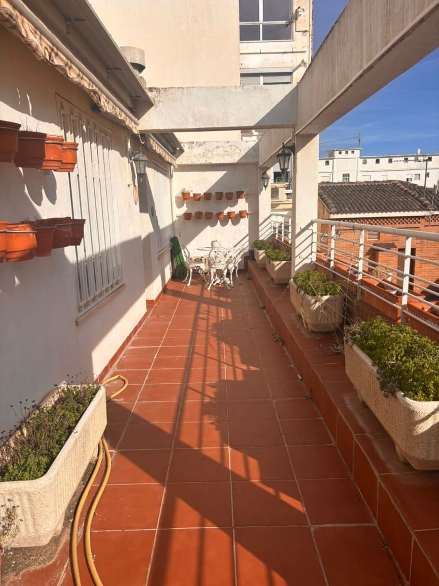 2 bedroom Penthouse for sale in Alcoy / Alcoi with garage - € 160,000 (Ref: 9865762)