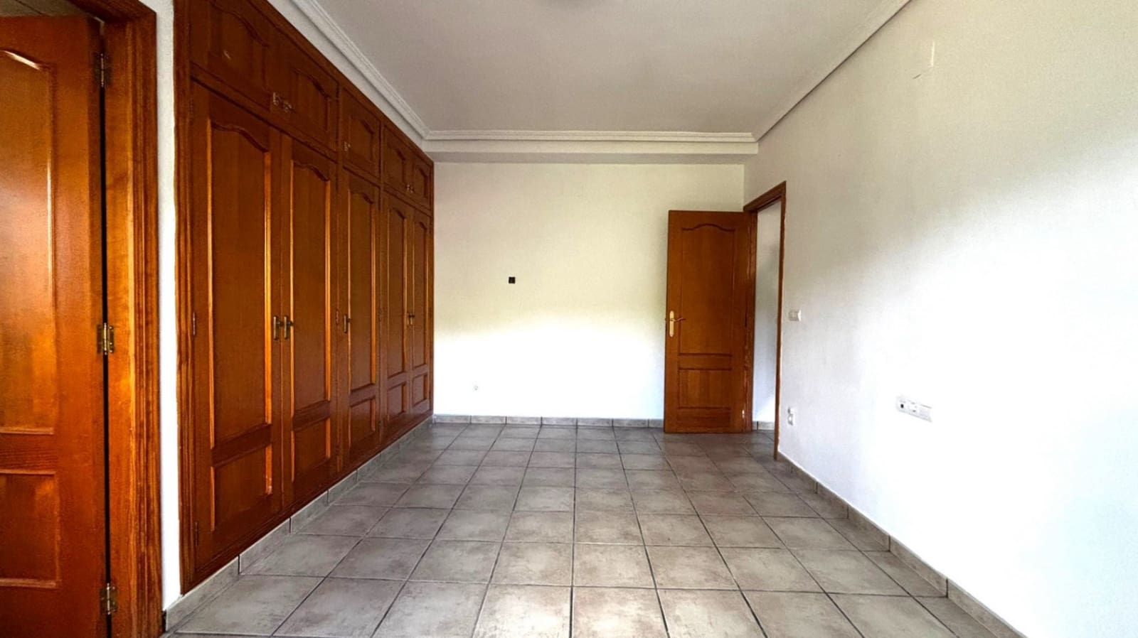 3 bedroom Villa for sale in Alcoy / Alcoi with pool garage - € 320,000 (Ref: 9865763)