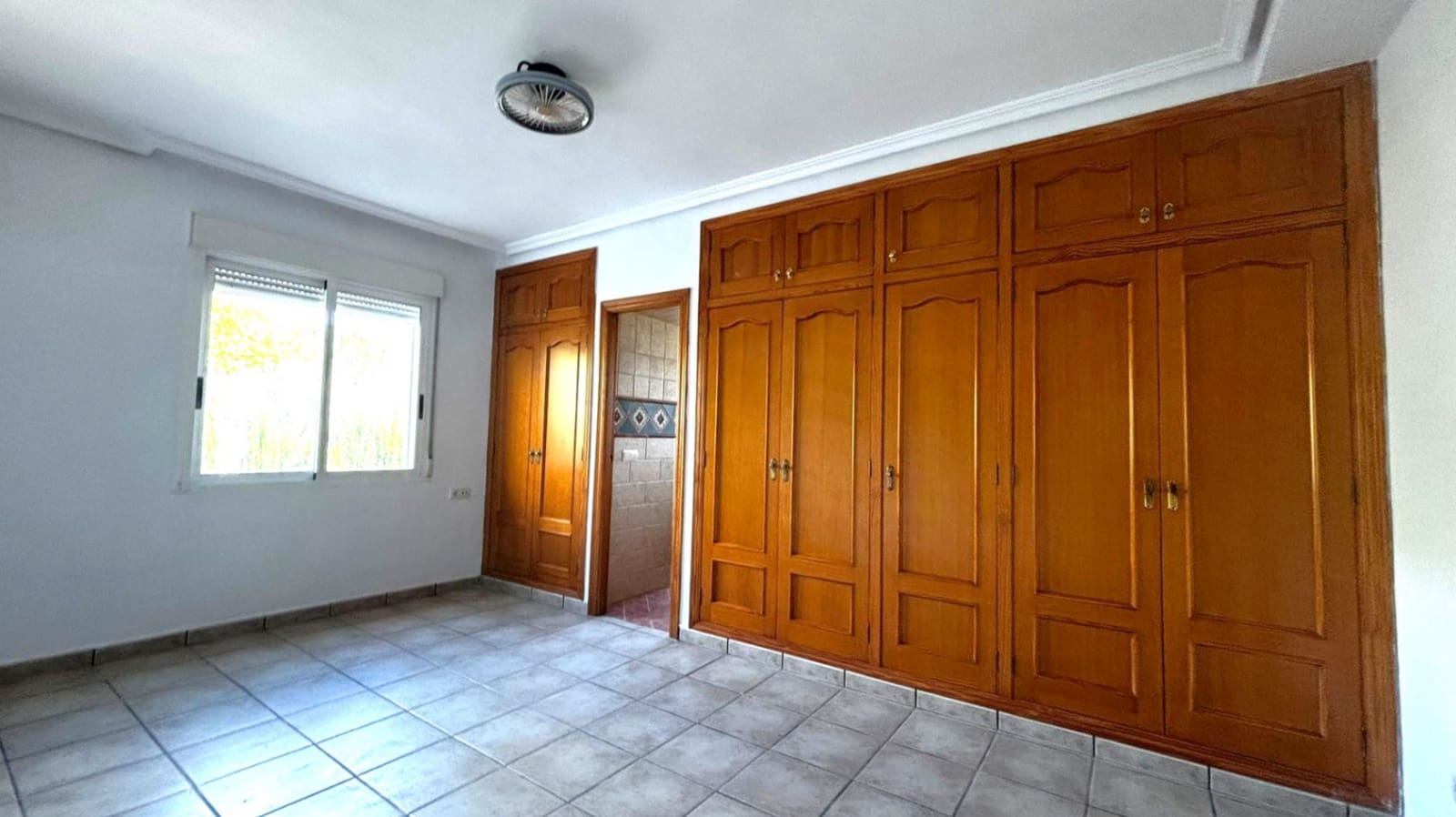 3 bedroom Villa for sale in Alcoy / Alcoi with pool garage - € 320,000 (Ref: 9865763)