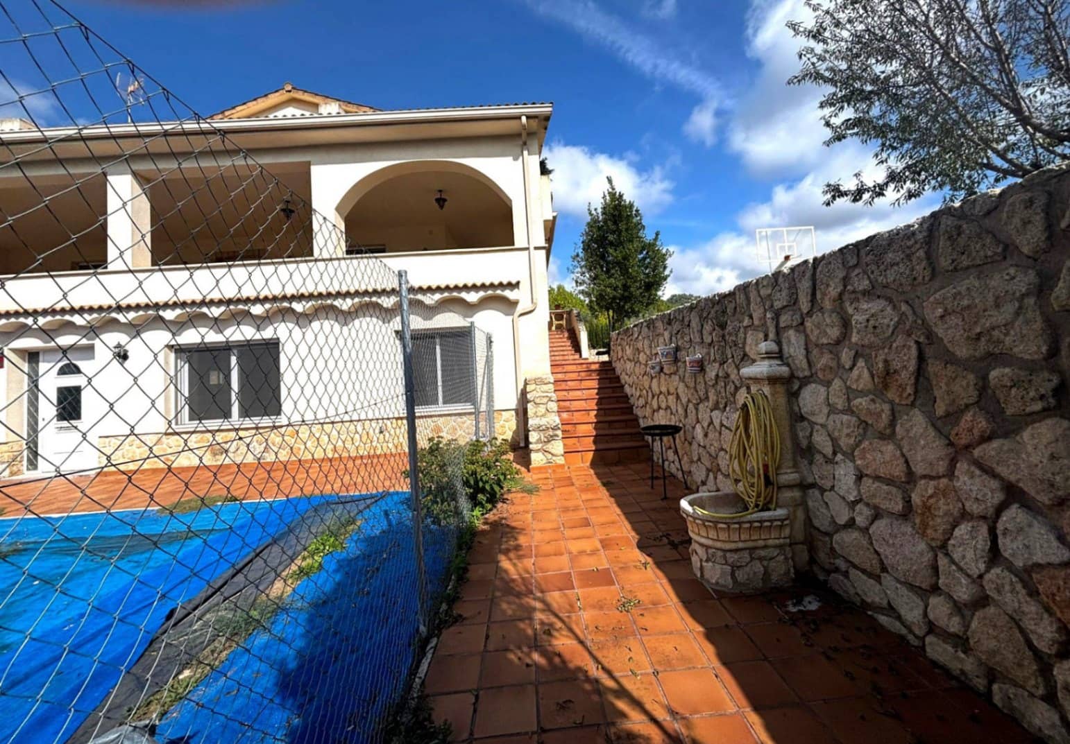 3 bedroom Villa for sale in Alcoy / Alcoi with pool garage - € 320,000 (Ref: 9865763)