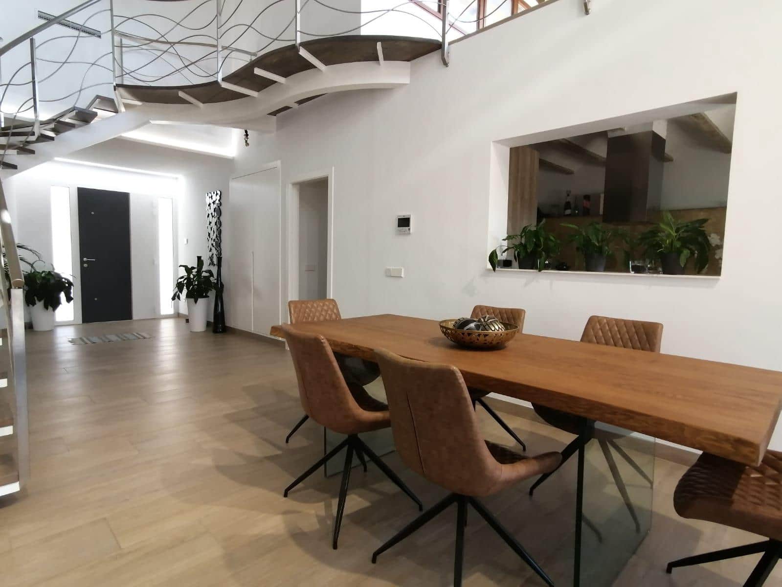 4 bedroom Villa for sale in Palomar with pool garage - € 900,000 (Ref: 9865765)