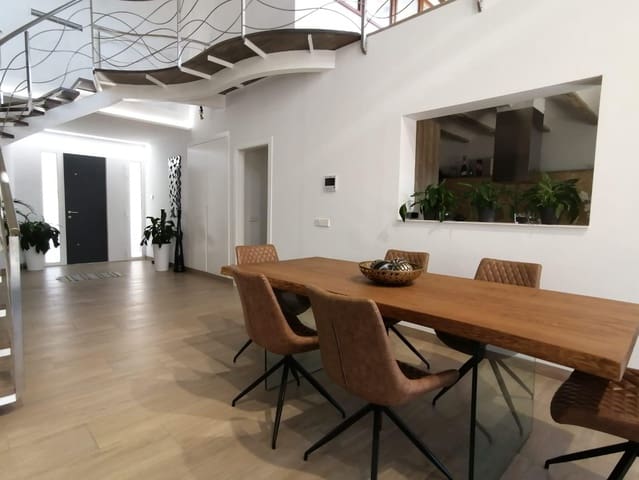 4 chambre Villa/Maison à vendre à Palomar avec piscine garage - 900 000 € (Ref: 9865765)