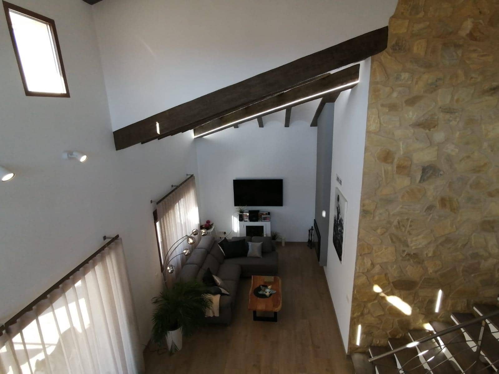 4 bedroom Villa for sale in Palomar with pool garage - € 900,000 (Ref: 9865765)