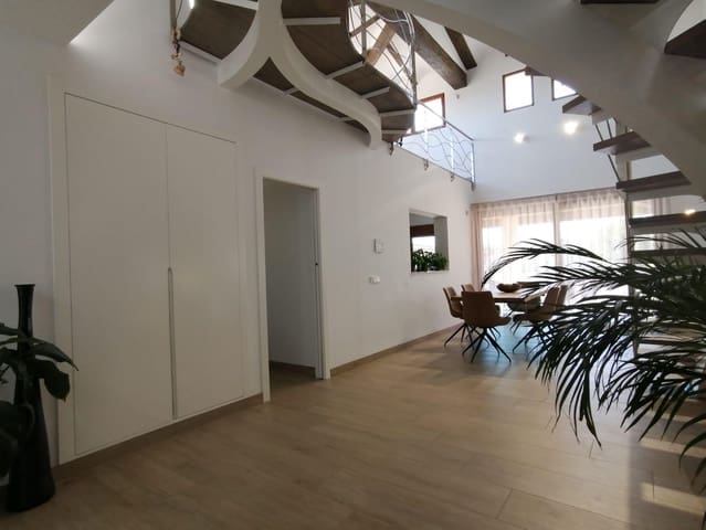 4 chambre Villa/Maison à vendre à Palomar avec piscine garage - 900 000 € (Ref: 9865765)
