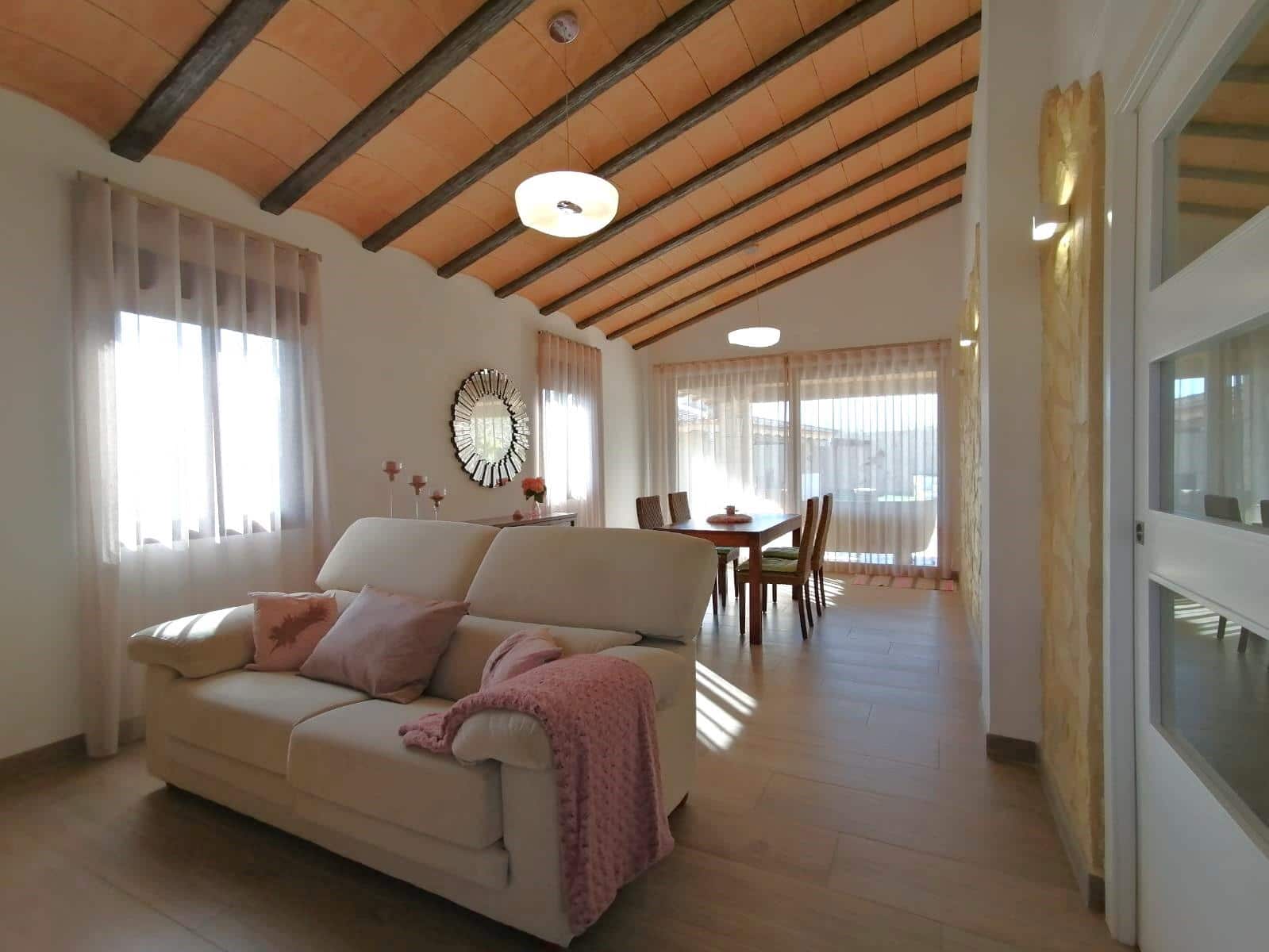 4 bedroom Villa for sale in Palomar with pool garage - € 900,000 (Ref: 9865765)