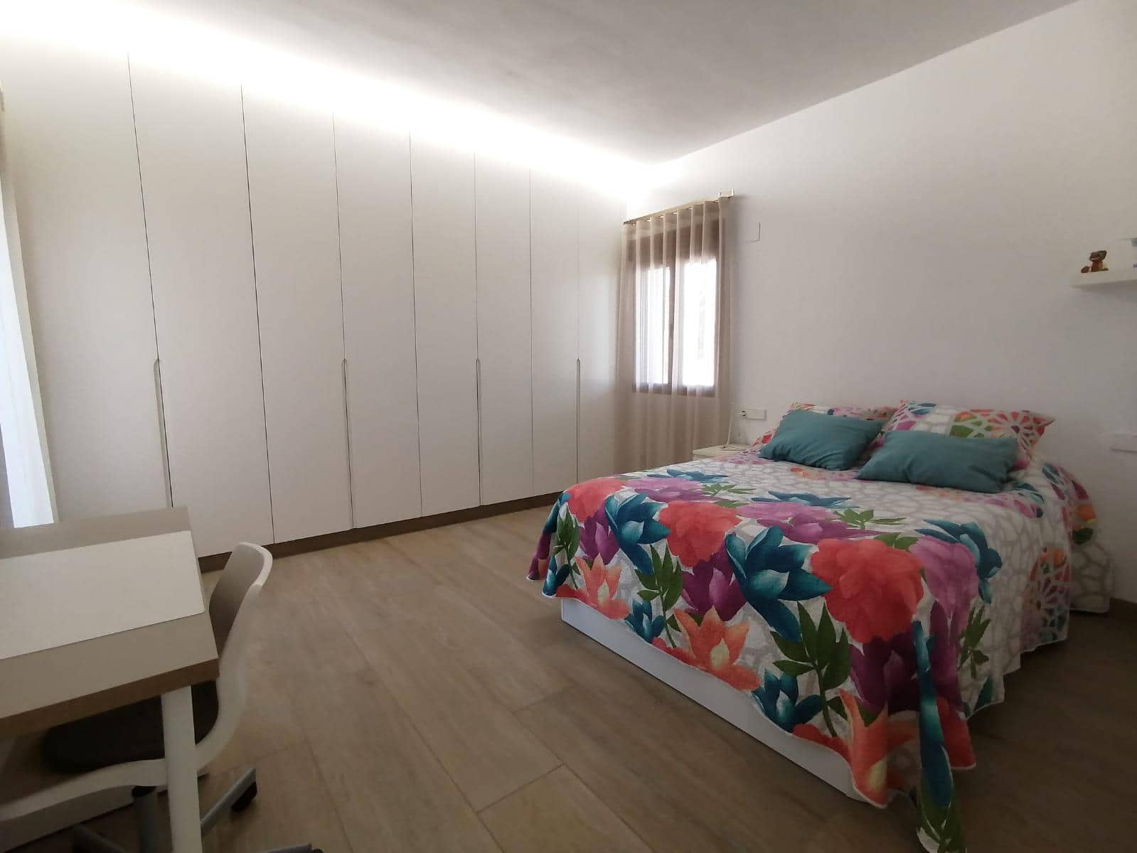 4 bedroom Villa for sale in Palomar with pool garage - € 900,000 (Ref: 9865765)