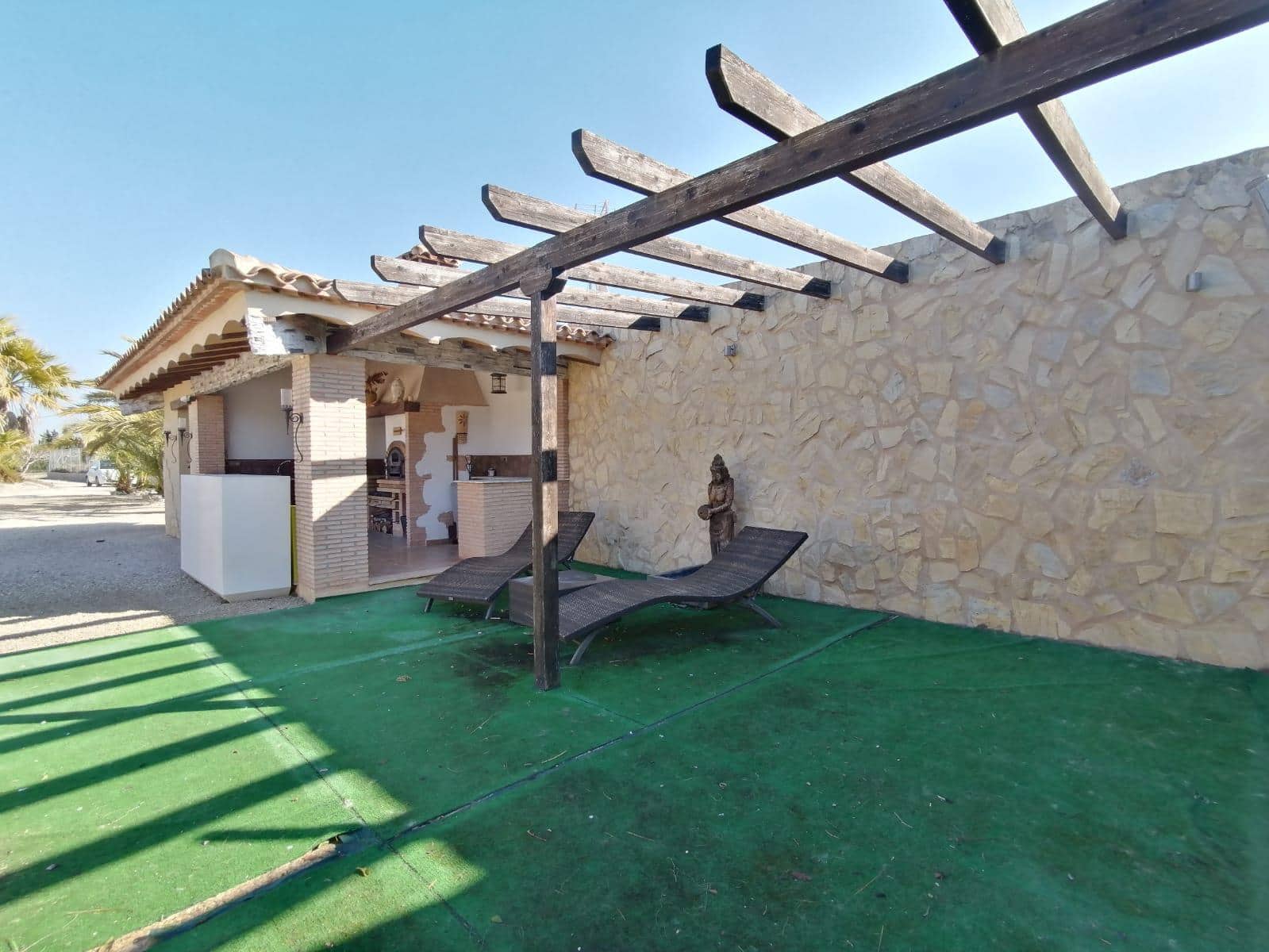 4 bedroom Villa for sale in Palomar with pool garage - € 900,000 (Ref: 9865765)