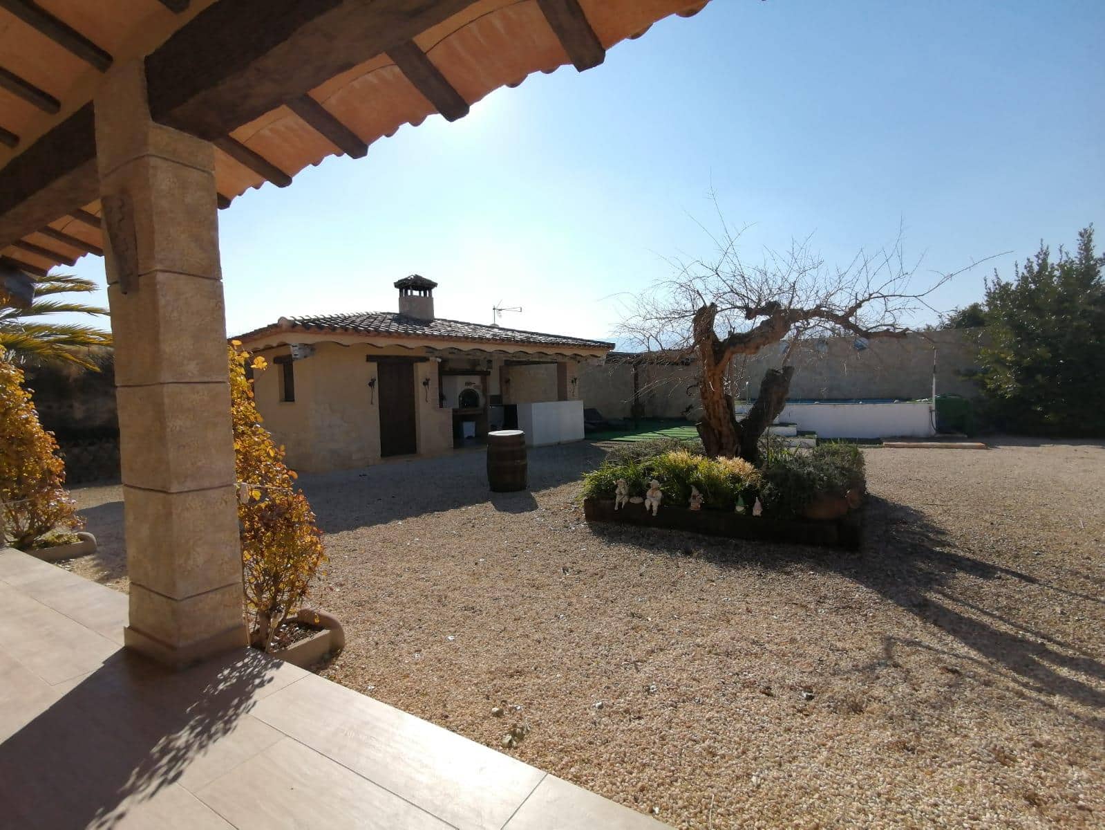 4 bedroom Villa for sale in Palomar with pool garage - € 900,000 (Ref: 9865765)