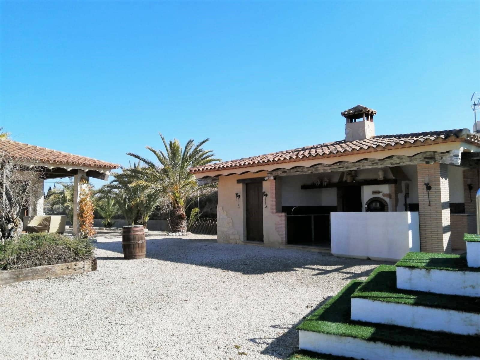 4 bedroom Villa for sale in Palomar with pool garage - € 900,000 (Ref: 9865765)