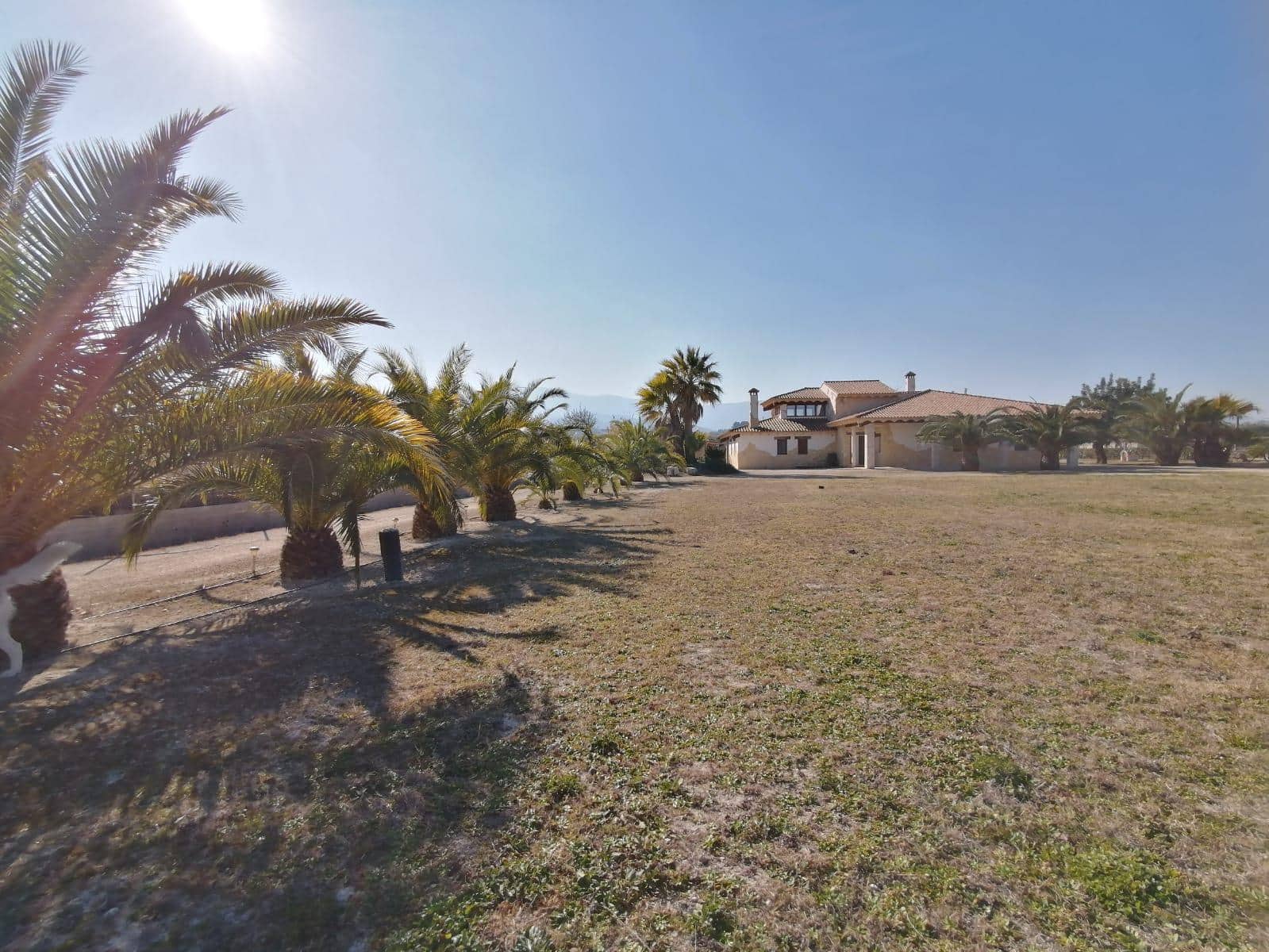 4 bedroom Villa for sale in Palomar with pool garage - € 900,000 (Ref: 9865765)