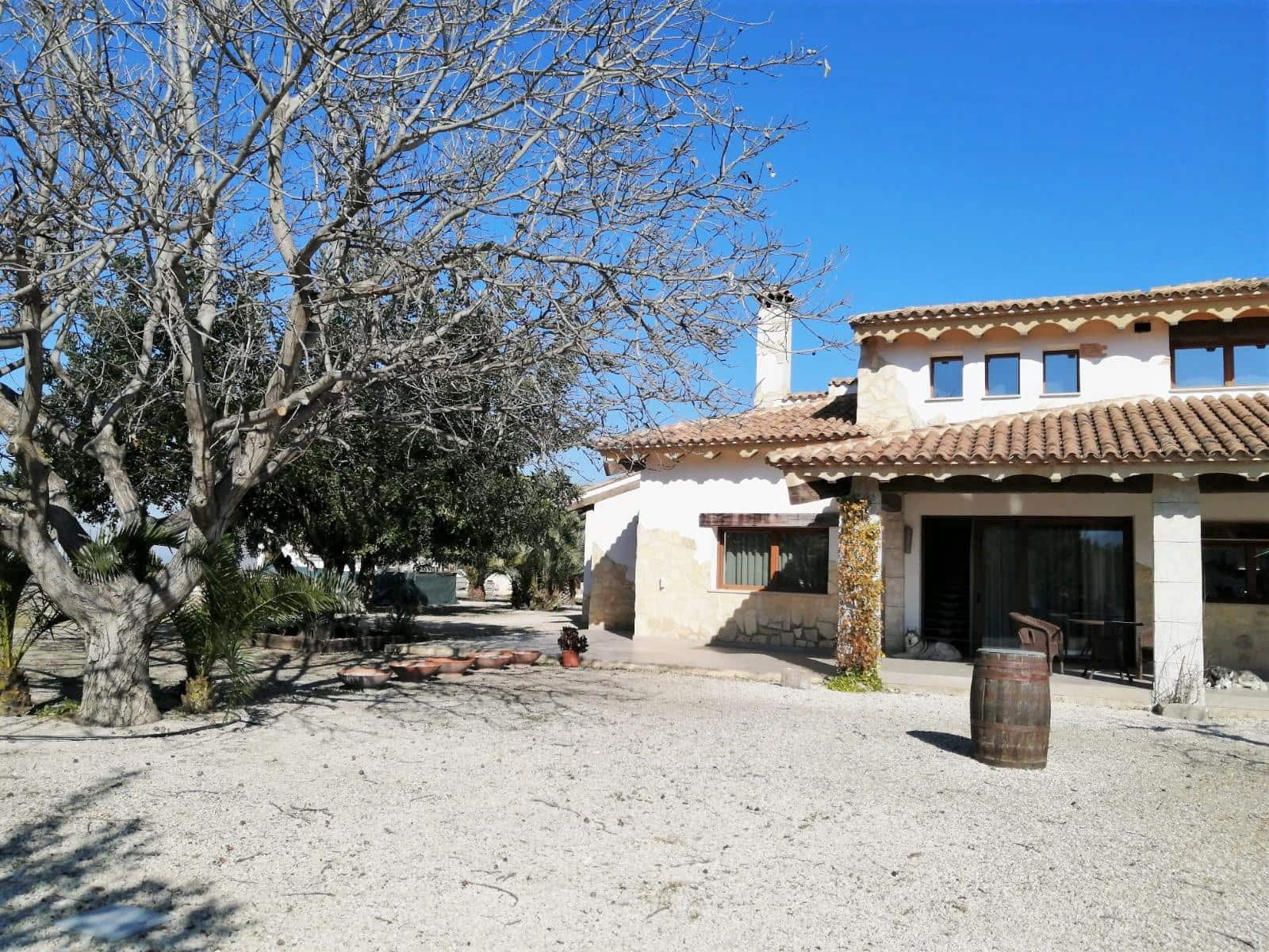 4 bedroom Villa for sale in Palomar with pool garage - € 900,000 (Ref: 9865765)