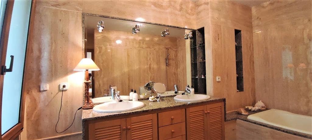9 bedroom Villa for sale in Muro de Alcoy with pool garage - € 975,000 (Ref: 9865766)