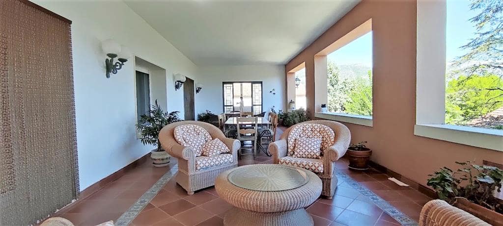 9 bedroom Villa for sale in Muro de Alcoy with pool garage - € 975,000 (Ref: 9865766)