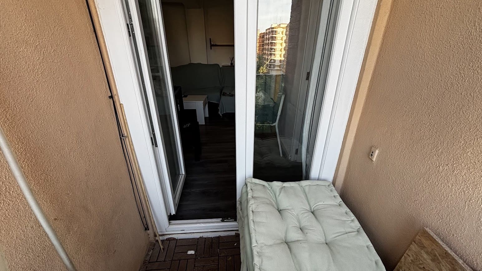 3 bedroom Flat for sale in Valencia city - € 270,000 (Ref: 9865768)