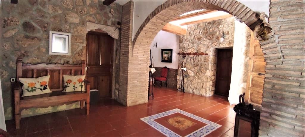 10 bedroom Villa for sale in Muro de Alcoy with garage - € 530,000 (Ref: 9865777)