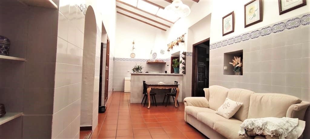 10 bedroom Villa for sale in Muro de Alcoy with garage - € 530,000 (Ref: 9865777)