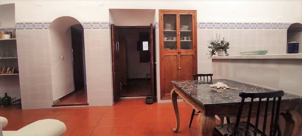 10 bedroom Villa for sale in Muro de Alcoy with garage - € 530,000 (Ref: 9865777)
