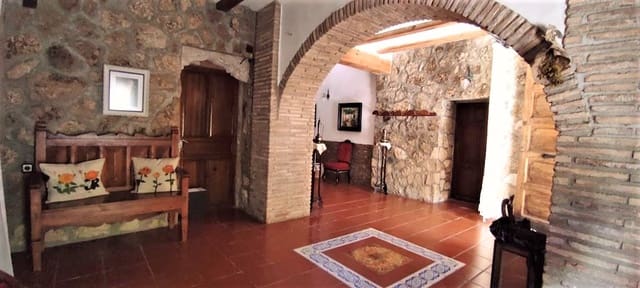 10 Zimmer Villa zu verkaufen in Muro de Alcoy mit Garage - 530.000 € (Ref: 9865777)