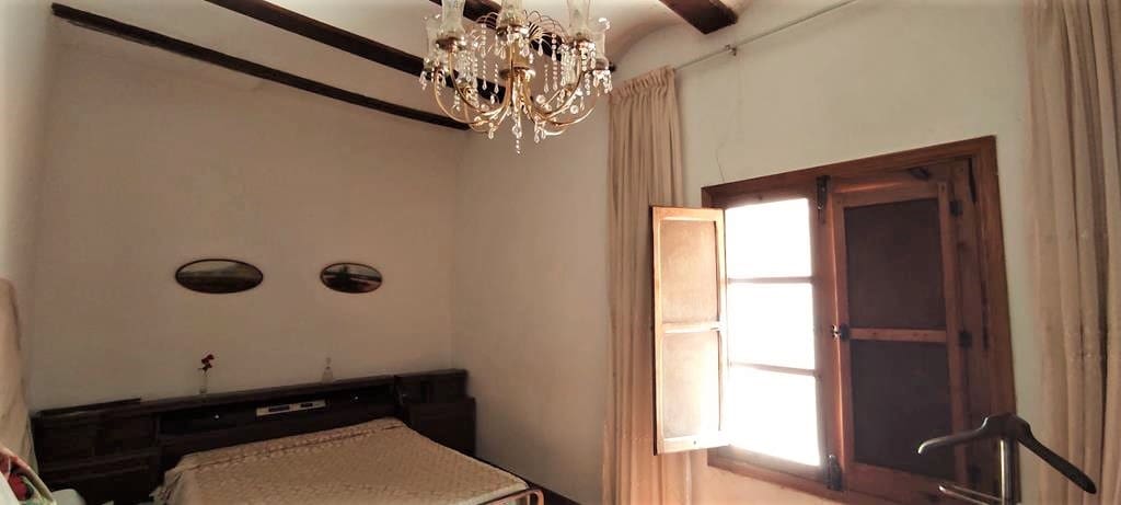 10 bedroom Villa for sale in Muro de Alcoy with garage - € 530,000 (Ref: 9865777)