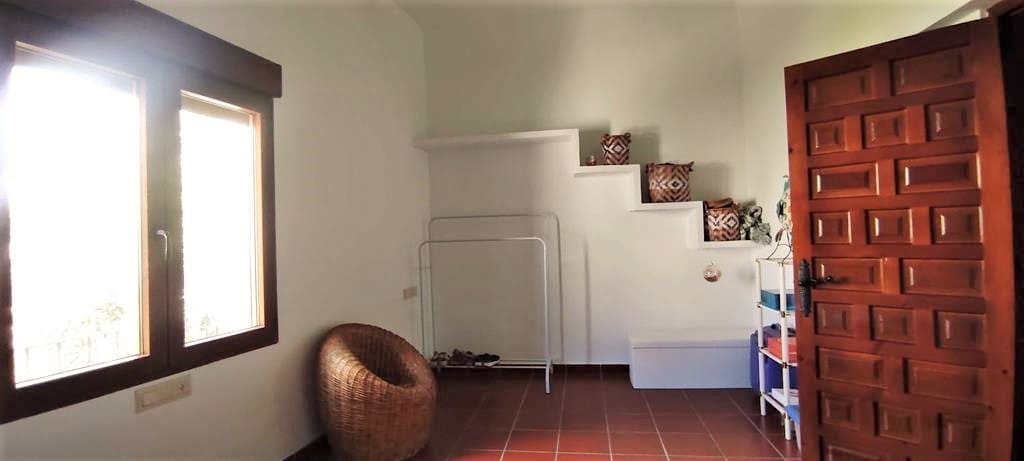 10 bedroom Villa for sale in Muro de Alcoy with garage - € 530,000 (Ref: 9865777)