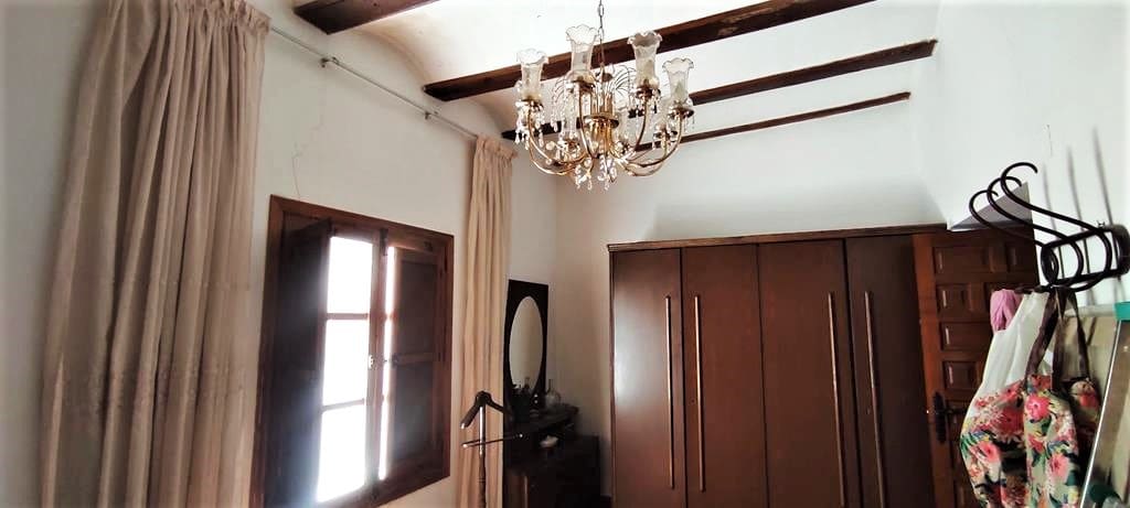 10 bedroom Villa for sale in Muro de Alcoy with garage - € 530,000 (Ref: 9865777)