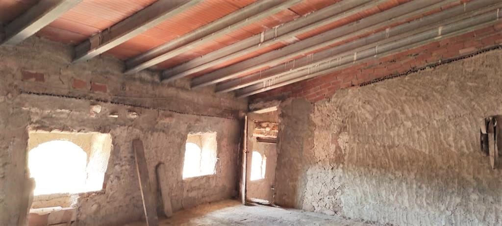 10 bedroom Villa for sale in Muro de Alcoy with garage - € 530,000 (Ref: 9865777)