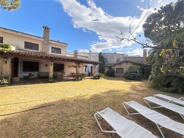 7 Zimmer Finca/Landgut zu verkaufen in Atzeneta d'Albaida mit Pool Garage - 480.000 € (Ref: 9865778)